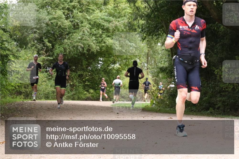 30.08.2026 - Elbe Triathlon Hamburg Antke Förster http://msf.ph/oto/10095558 30.08.2026 10:08:02 Laufen  meine-sportfotos.de