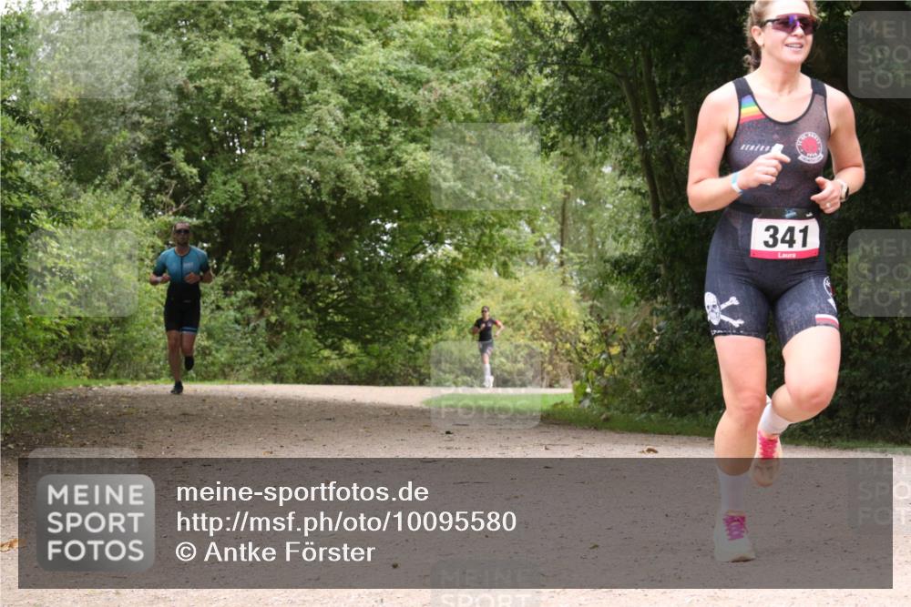 30.08.2026 - Elbe Triathlon Hamburg Antke Förster http://msf.ph/oto/10095580 30.08.2026 10:08:14 Laufen 341 meine-sportfotos.de
