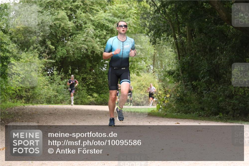 30.08.2026 - Elbe Triathlon Hamburg Antke Förster http://msf.ph/oto/10095586 30.08.2026 10:08:18 Laufen  meine-sportfotos.de