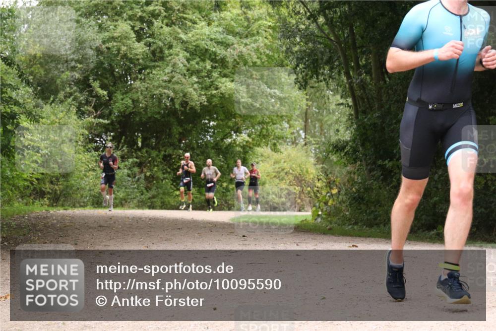 30.08.2026 - Elbe Triathlon Hamburg Antke Förster http://msf.ph/oto/10095590 30.08.2026 10:08:20 Laufen  meine-sportfotos.de