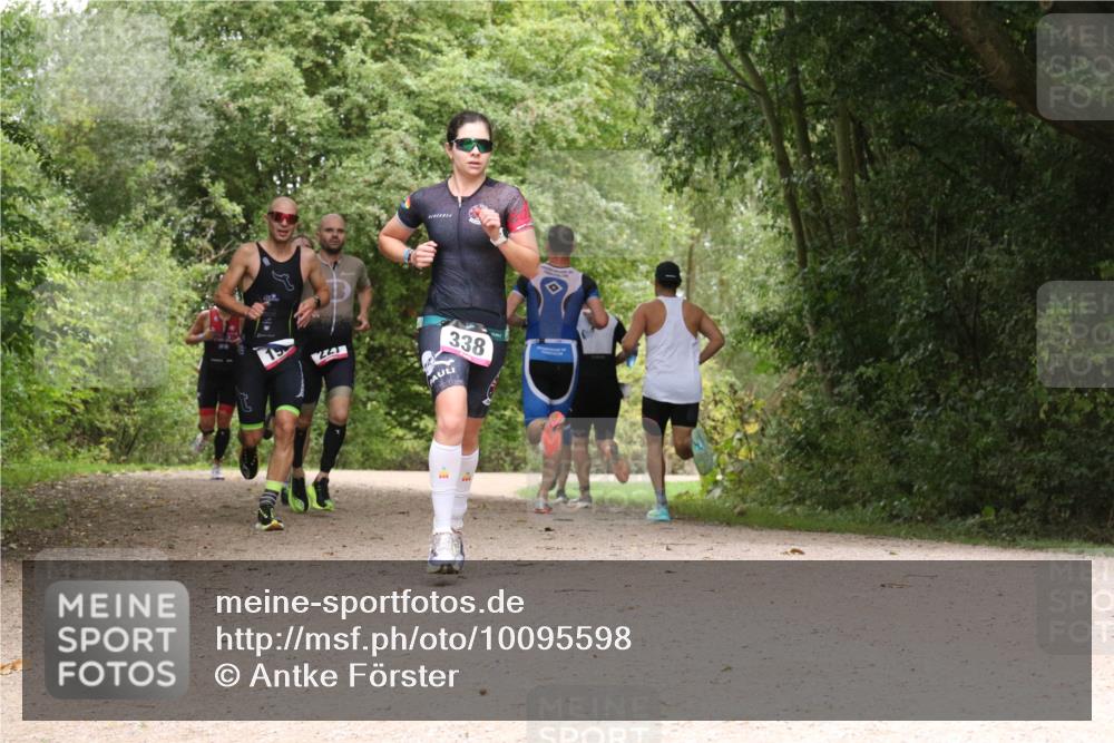 30.08.2026 - Elbe Triathlon Hamburg Antke Förster http://msf.ph/oto/10095598 30.08.2026 10:08:27 Laufen 221, 338 meine-sportfotos.de