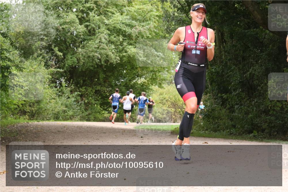 30.08.2026 - Elbe Triathlon Hamburg Antke Förster http://msf.ph/oto/10095610 30.08.2026 10:08:33 Laufen  meine-sportfotos.de