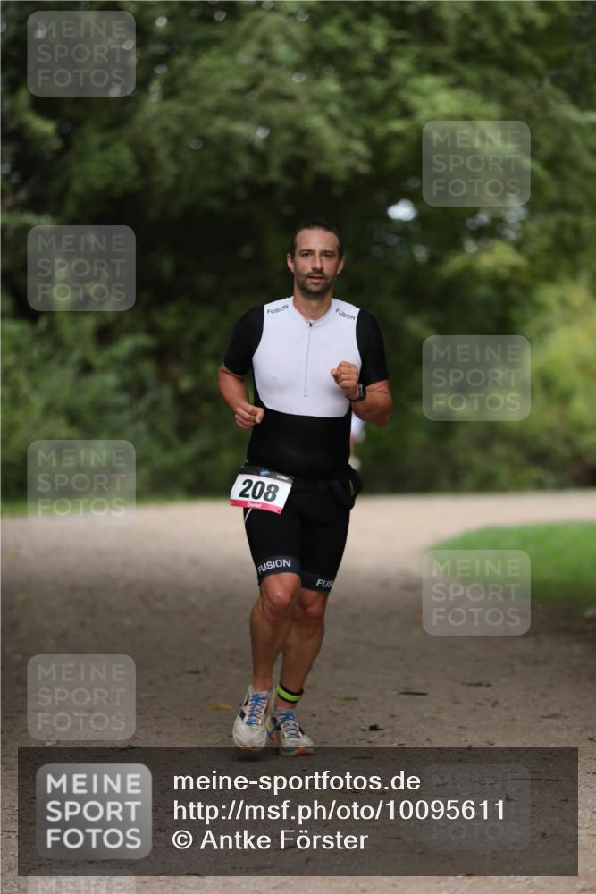 30.08.2026 - Elbe Triathlon Hamburg Antke Förster http://msf.ph/oto/10095611 30.08.2026 10:03:38 Laufen 208 meine-sportfotos.de
