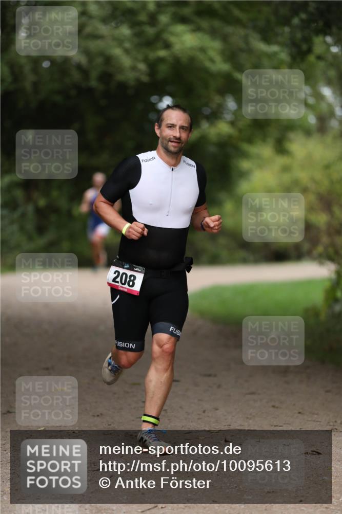 30.08.2026 - Elbe Triathlon Hamburg Antke Förster http://msf.ph/oto/10095613 30.08.2026 10:03:39 Laufen 208 meine-sportfotos.de