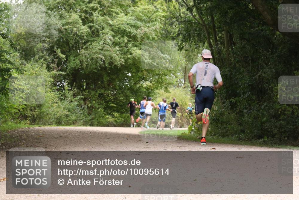 30.08.2026 - Elbe Triathlon Hamburg Antke Förster http://msf.ph/oto/10095614 30.08.2026 10:08:34 Laufen  meine-sportfotos.de