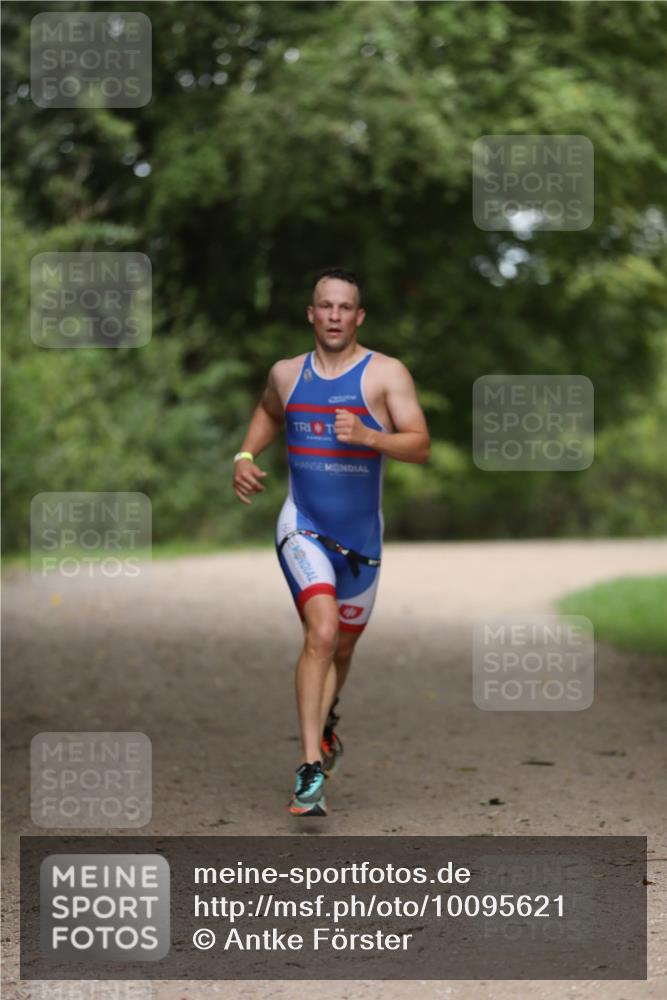 30.08.2026 - Elbe Triathlon Hamburg Antke Förster http://msf.ph/oto/10095621 30.08.2026 10:03:46 Laufen  meine-sportfotos.de