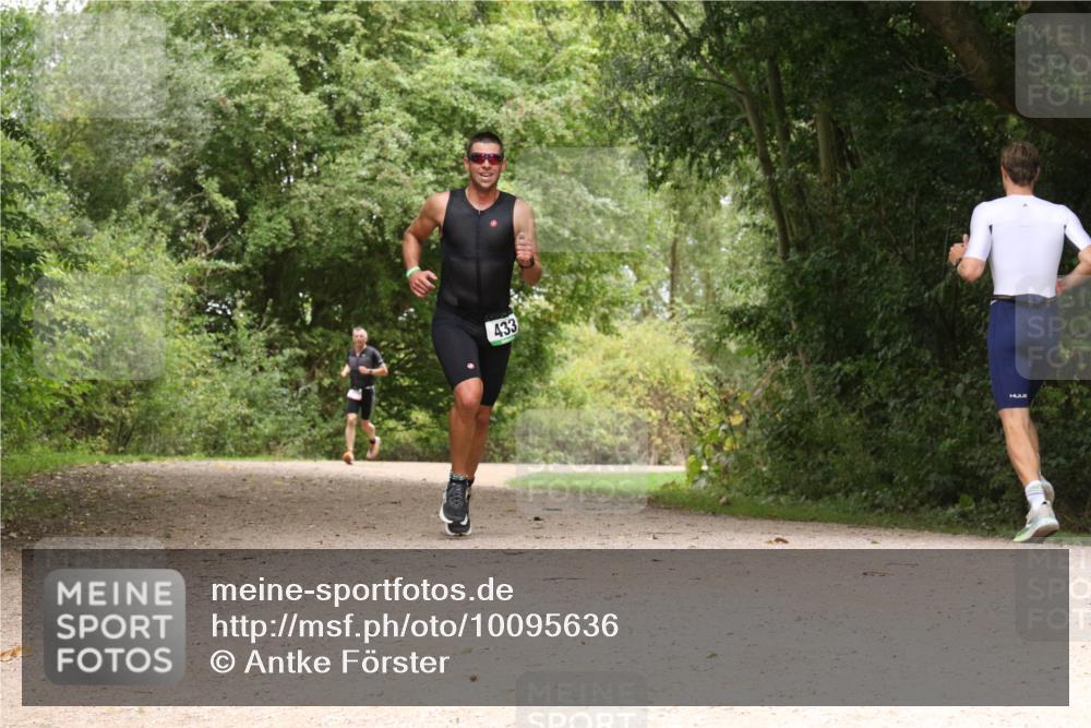 30.08.2026 - Elbe Triathlon Hamburg Antke Förster http://msf.ph/oto/10095636 30.08.2026 10:09:12 Laufen 433 meine-sportfotos.de