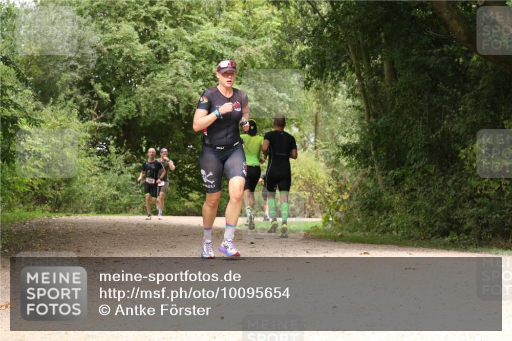 30.08.2026 - Elbe Triathlon Hamburg Antke Förster http://msf.ph/oto/10095654 30.08.2026 10:09:42 Laufen 192 meine-sportfotos.de