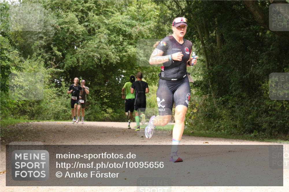 30.08.2026 - Elbe Triathlon Hamburg Antke Förster http://msf.ph/oto/10095656 30.08.2026 10:09:43 Laufen 192, 251 meine-sportfotos.de
