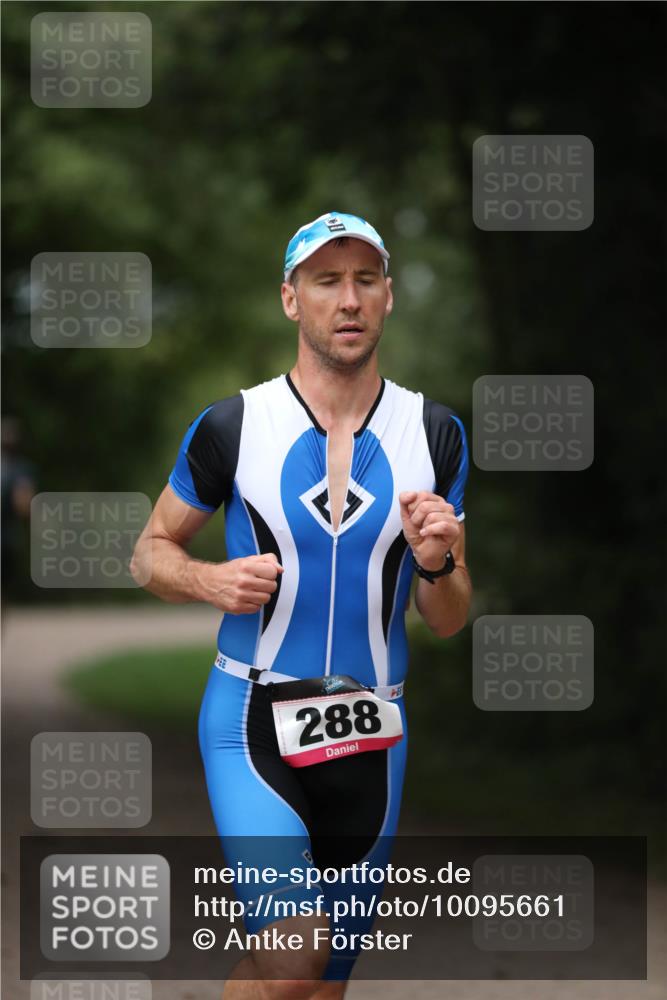 30.08.2026 - Elbe Triathlon Hamburg Antke Förster http://msf.ph/oto/10095661 30.08.2026 10:04:41 Laufen 288 meine-sportfotos.de