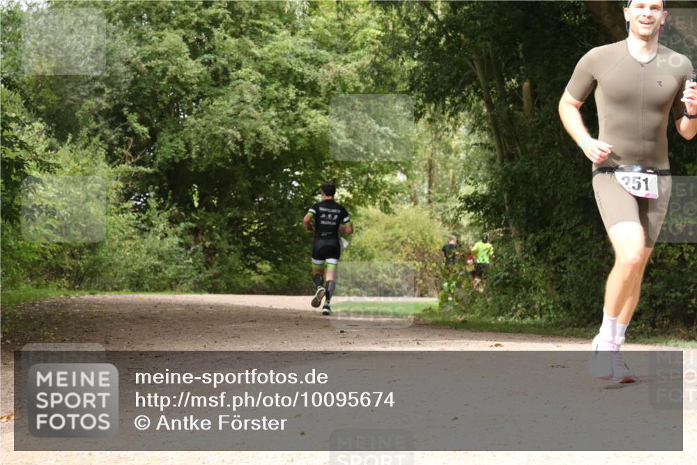 30.08.2026 - Elbe Triathlon Hamburg Antke Förster http://msf.ph/oto/10095674 30.08.2026 10:09:50 Laufen 251 meine-sportfotos.de