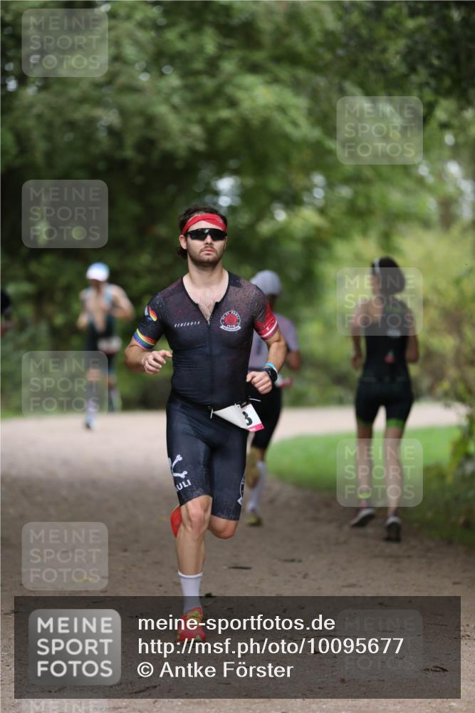 30.08.2026 - Elbe Triathlon Hamburg Antke Förster http://msf.ph/oto/10095677 30.08.2026 10:05:17 Laufen  meine-sportfotos.de