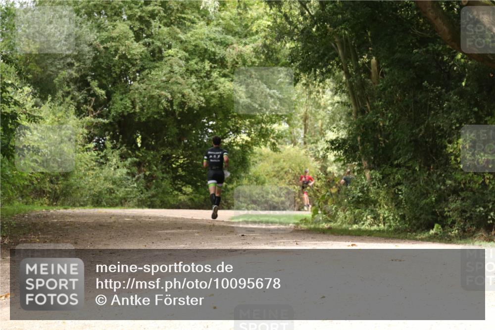 30.08.2026 - Elbe Triathlon Hamburg Antke Förster http://msf.ph/oto/10095678 30.08.2026 10:09:52 Laufen  meine-sportfotos.de