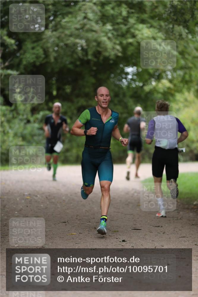 30.08.2026 - Elbe Triathlon Hamburg Antke Förster http://msf.ph/oto/10095701 30.08.2026 10:05:36 Laufen  meine-sportfotos.de