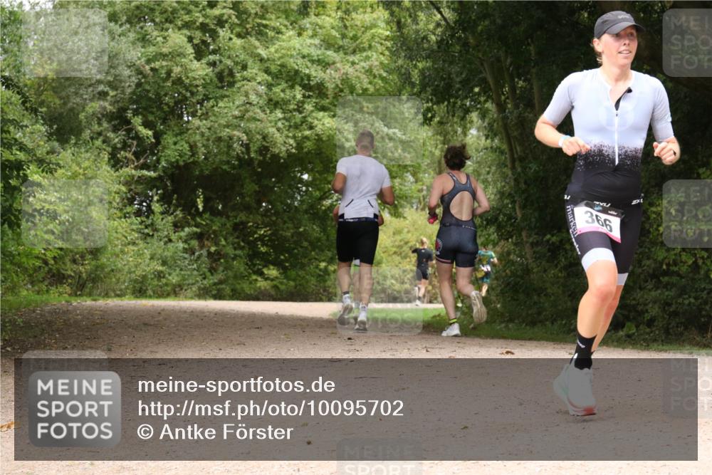 30.08.2026 - Elbe Triathlon Hamburg Antke Förster http://msf.ph/oto/10095702 30.08.2026 10:10:19 Laufen 366 meine-sportfotos.de