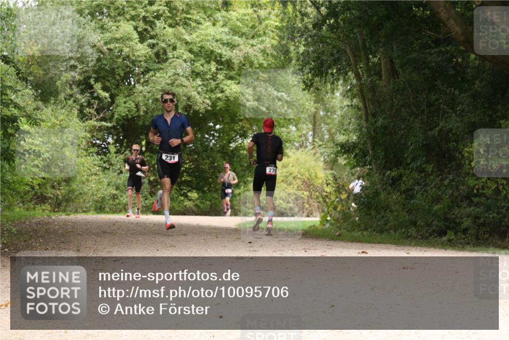 30.08.2026 - Elbe Triathlon Hamburg Antke Förster http://msf.ph/oto/10095706 30.08.2026 10:10:39 Laufen 231, 270 meine-sportfotos.de