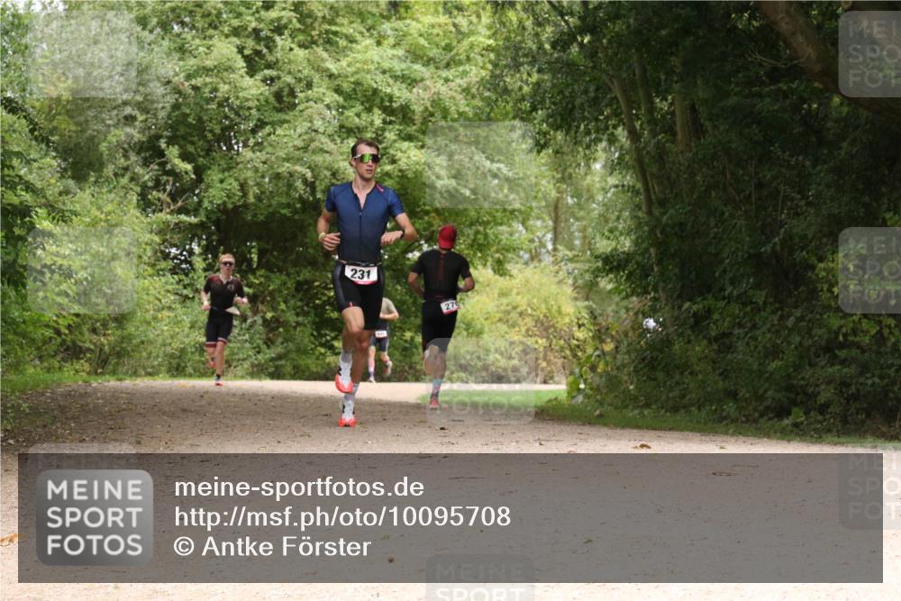 30.08.2026 - Elbe Triathlon Hamburg Antke Förster http://msf.ph/oto/10095708 30.08.2026 10:10:39 Laufen 231, 27 meine-sportfotos.de