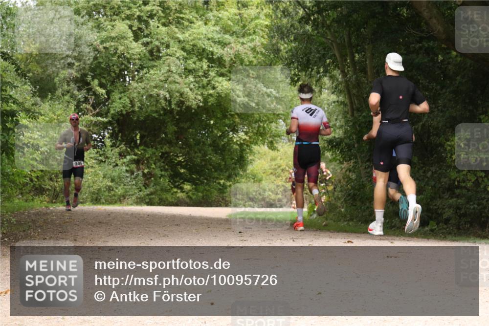 30.08.2026 - Elbe Triathlon Hamburg Antke Förster http://msf.ph/oto/10095726 30.08.2026 10:10:46 Laufen 246 meine-sportfotos.de
