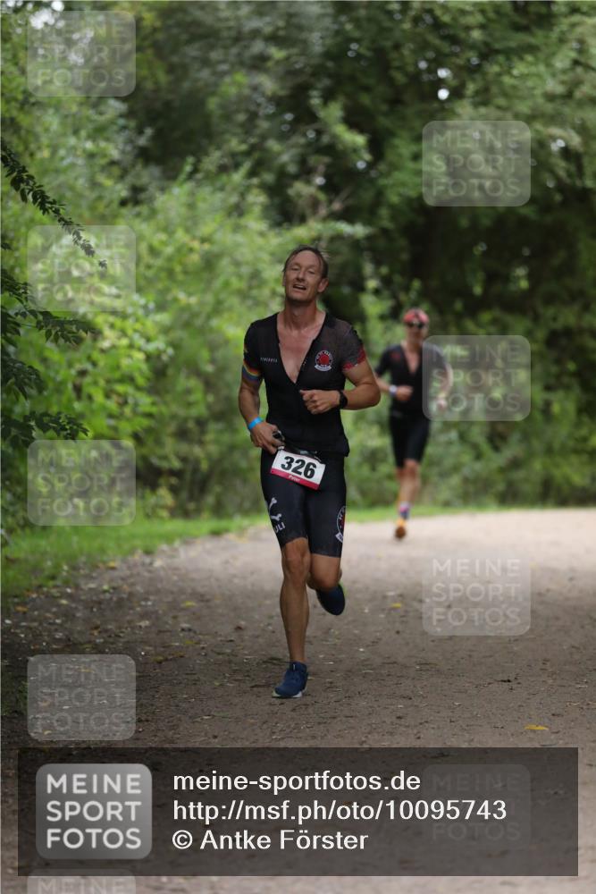 30.08.2026 - Elbe Triathlon Hamburg Antke Förster http://msf.ph/oto/10095743 30.08.2026 10:06:18 Laufen 326 meine-sportfotos.de