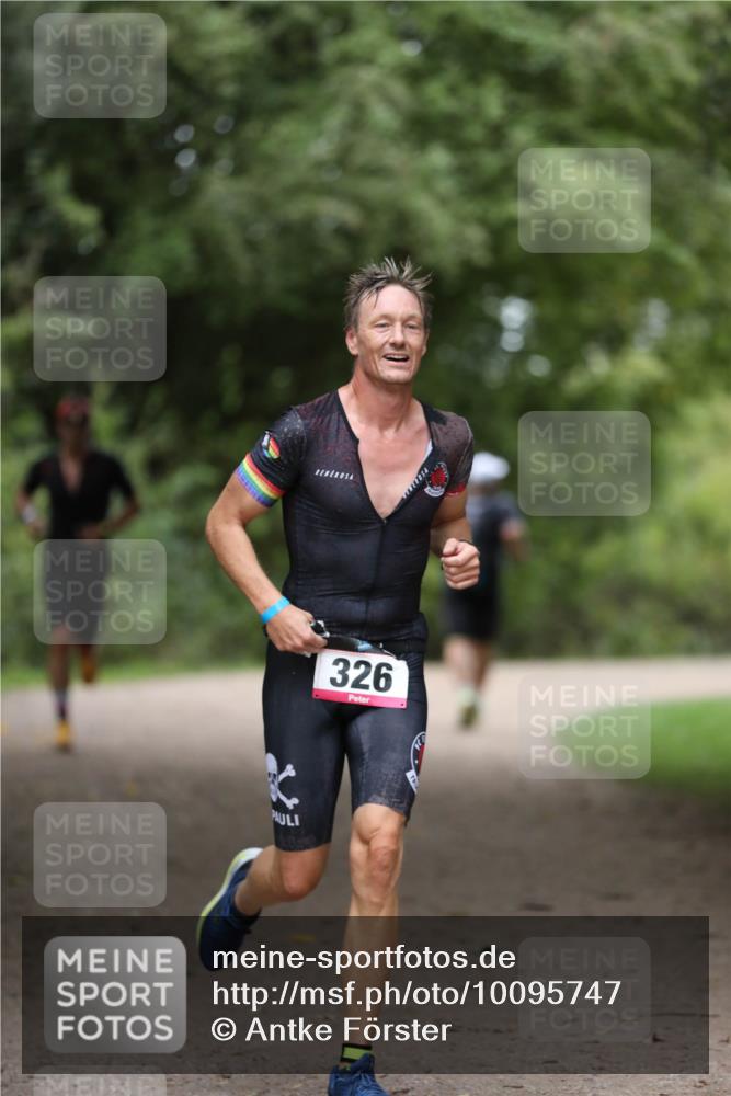 30.08.2026 - Elbe Triathlon Hamburg Antke Förster http://msf.ph/oto/10095747 30.08.2026 10:06:21 Laufen 326 meine-sportfotos.de