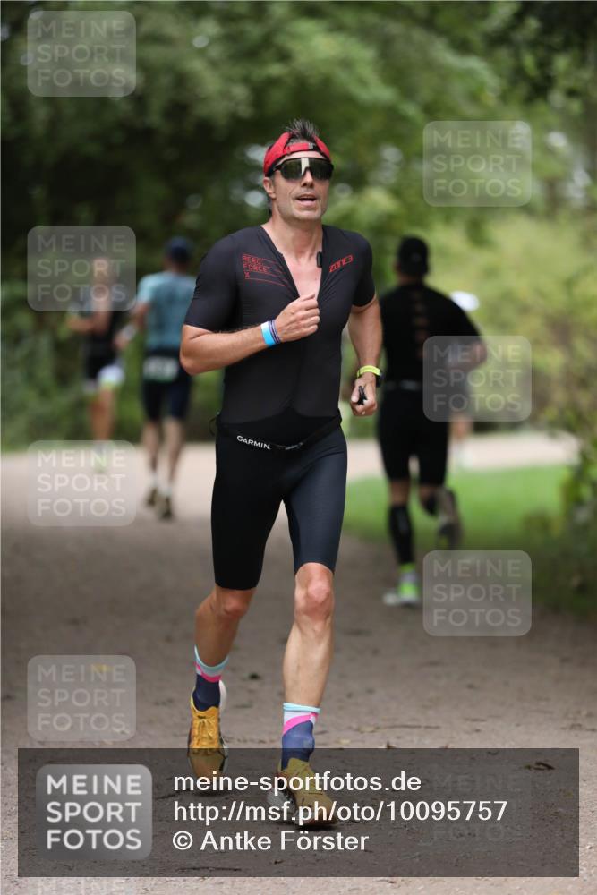30.08.2026 - Elbe Triathlon Hamburg Antke Förster http://msf.ph/oto/10095757 30.08.2026 10:06:25 Laufen 3 meine-sportfotos.de