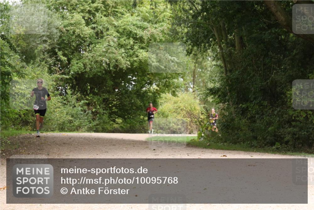 30.08.2026 - Elbe Triathlon Hamburg Antke Förster http://msf.ph/oto/10095768 30.08.2026 10:11:15 Laufen 383 meine-sportfotos.de