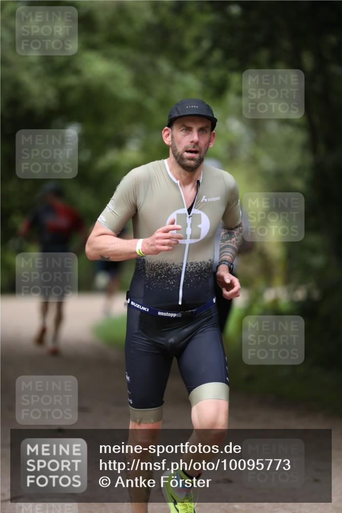30.08.2026 - Elbe Triathlon Hamburg Antke Förster http://msf.ph/oto/10095773 30.08.2026 10:06:35 Laufen  meine-sportfotos.de