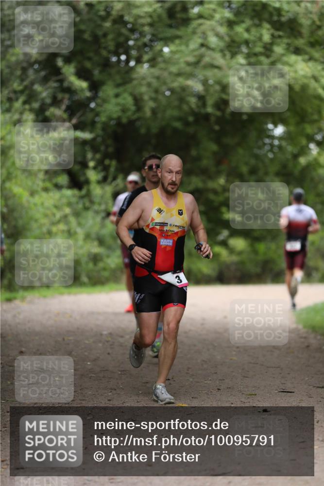 30.08.2026 - Elbe Triathlon Hamburg Antke Förster http://msf.ph/oto/10095791 30.08.2026 10:06:51 Laufen 3 meine-sportfotos.de