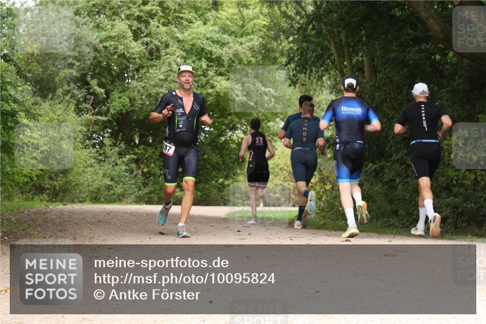 30.08.2026 - Elbe Triathlon Hamburg Antke Förster http://msf.ph/oto/10095824 30.08.2026 10:11:52 Laufen  meine-sportfotos.de