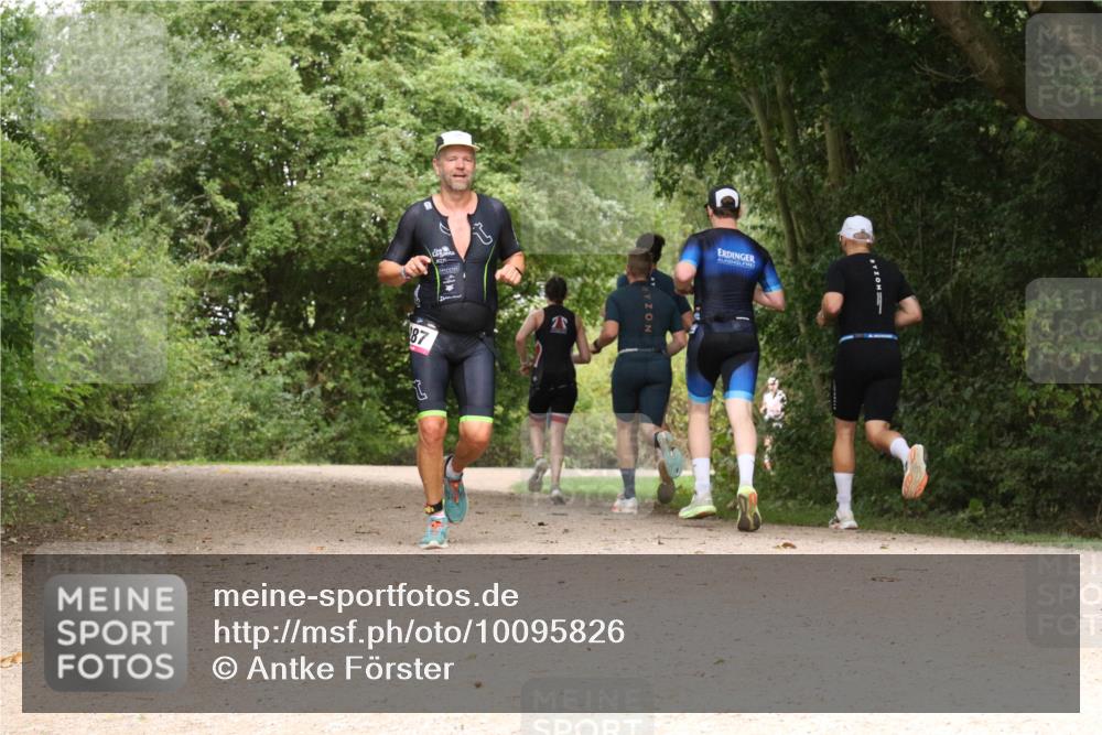 30.08.2026 - Elbe Triathlon Hamburg Antke Förster http://msf.ph/oto/10095826 30.08.2026 10:11:52 Laufen  meine-sportfotos.de