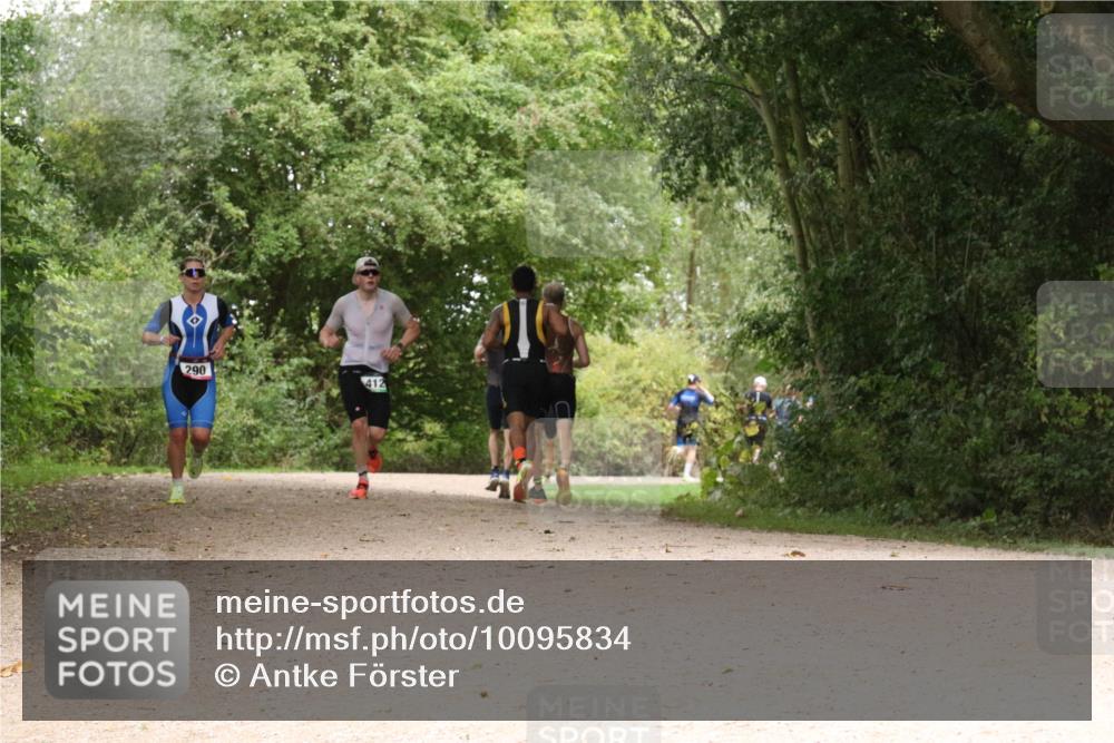 30.08.2026 - Elbe Triathlon Hamburg Antke Förster http://msf.ph/oto/10095834 30.08.2026 10:12:03 Laufen 290, 412 meine-sportfotos.de