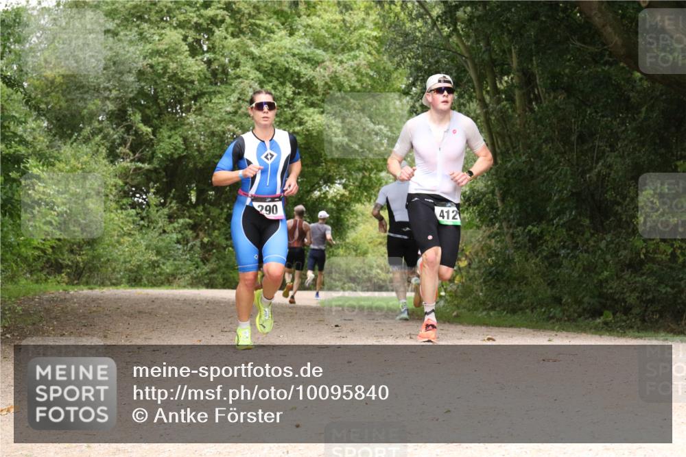 30.08.2026 - Elbe Triathlon Hamburg Antke Förster http://msf.ph/oto/10095840 30.08.2026 10:12:05 Laufen 290, 412 meine-sportfotos.de
