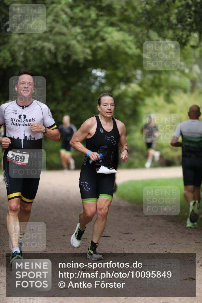 30.08.2026 - Elbe Triathlon Hamburg Antke Förster http://msf.ph/oto/10095849 30.08.2026 10:07:55 Laufen 269 meine-sportfotos.de