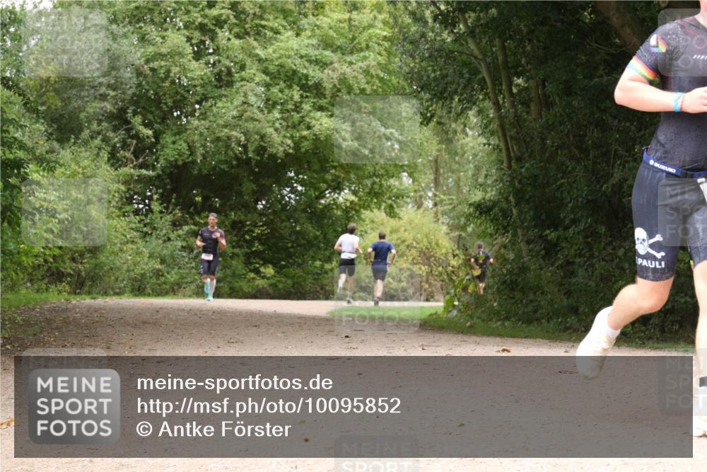 30.08.2026 - Elbe Triathlon Hamburg Antke Förster http://msf.ph/oto/10095852 30.08.2026 10:12:23 Laufen  meine-sportfotos.de