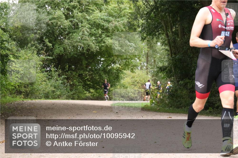 30.08.2026 - Elbe Triathlon Hamburg Antke Förster http://msf.ph/oto/10095942 30.08.2026 10:13:45 Laufen  meine-sportfotos.de