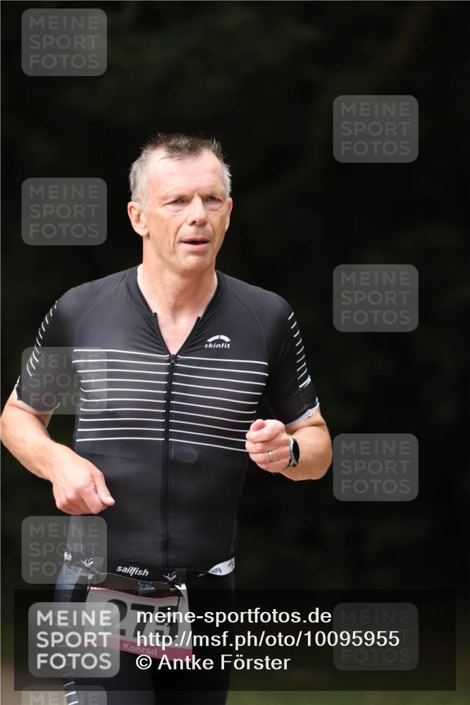 30.08.2026 - Elbe Triathlon Hamburg Antke Förster http://msf.ph/oto/10095955 30.08.2026 10:09:21 Laufen 275 meine-sportfotos.de