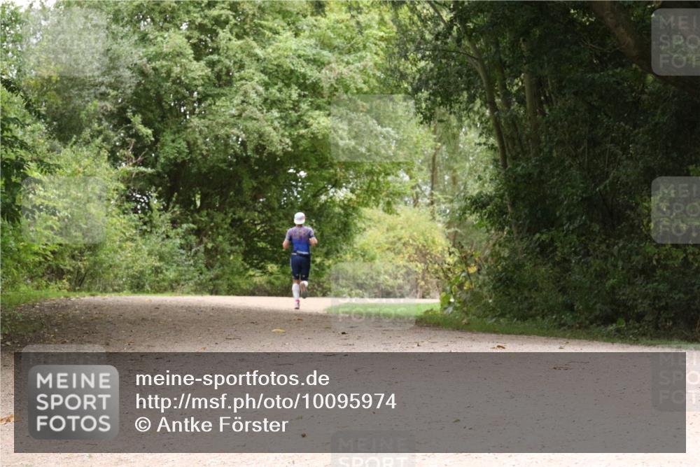 30.08.2026 - Elbe Triathlon Hamburg Antke Förster http://msf.ph/oto/10095974 30.08.2026 10:14:09 Laufen  meine-sportfotos.de