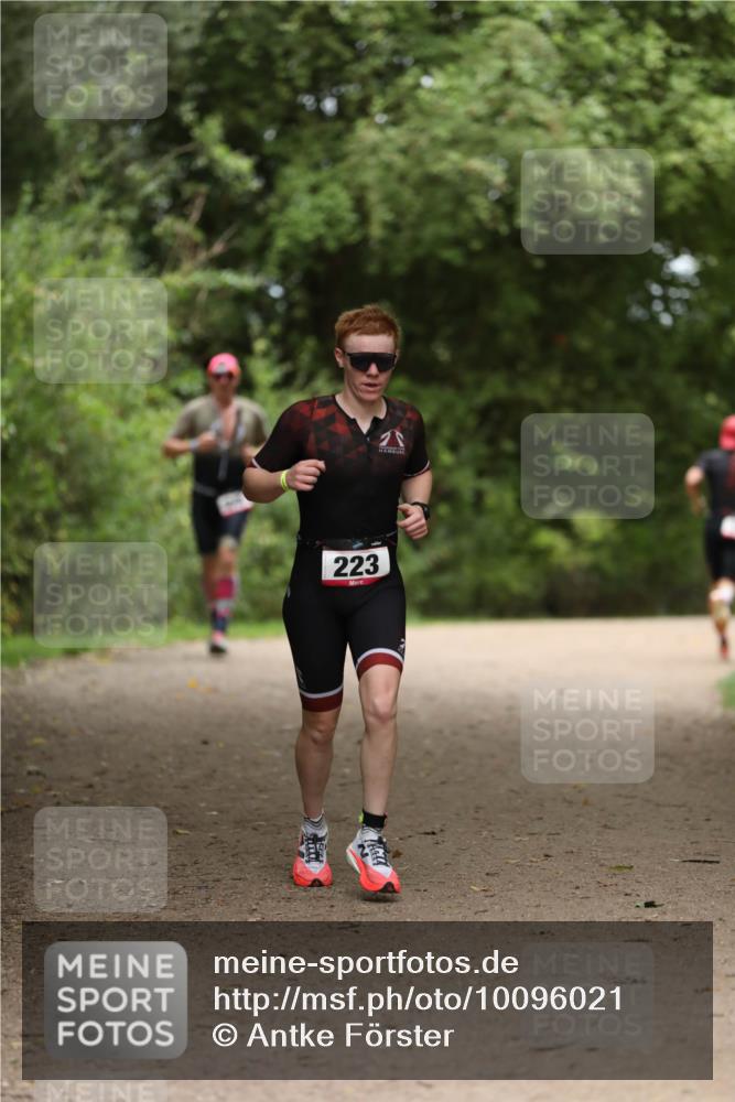 30.08.2026 - Elbe Triathlon Hamburg Antke Förster http://msf.ph/oto/10096021 30.08.2026 10:10:44 Laufen 223 meine-sportfotos.de