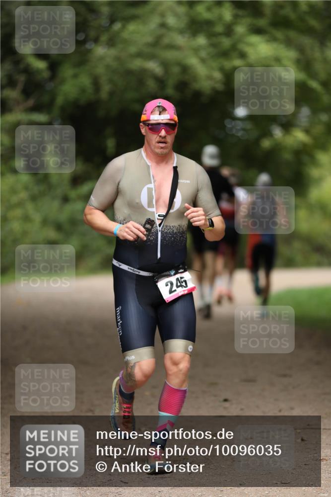30.08.2026 - Elbe Triathlon Hamburg Antke Förster http://msf.ph/oto/10096035 30.08.2026 10:10:51 Laufen 245 meine-sportfotos.de