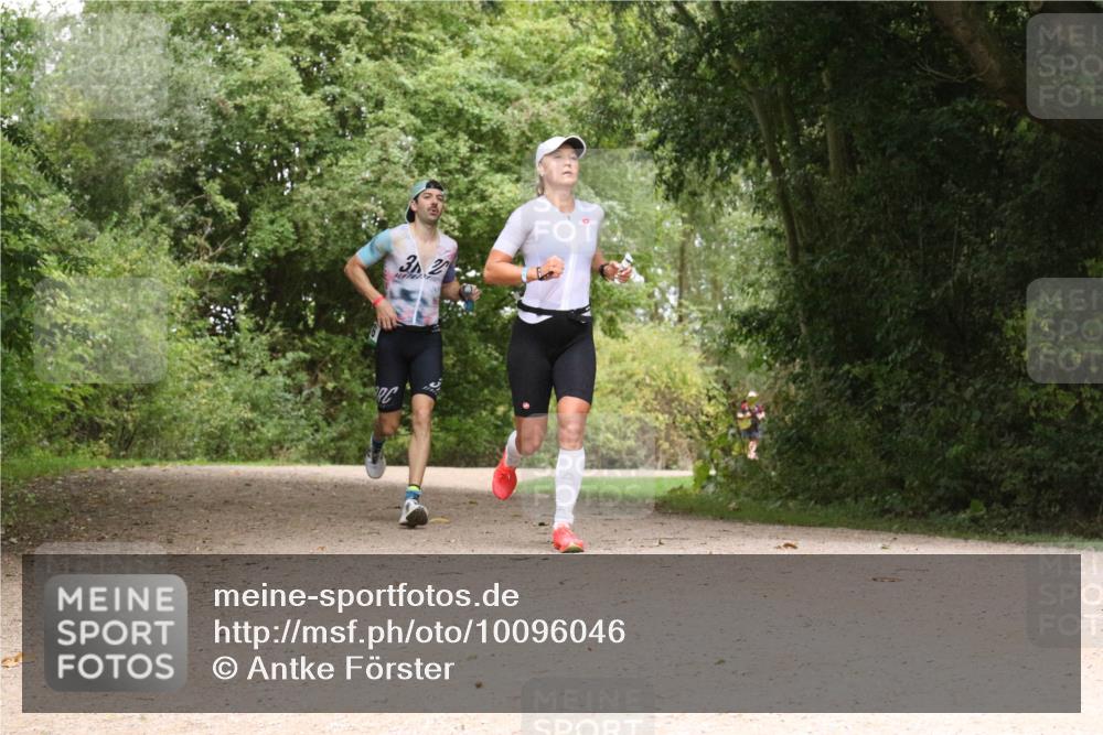 30.08.2026 - Elbe Triathlon Hamburg Antke Förster http://msf.ph/oto/10096046 30.08.2026 10:15:39 Laufen 32 meine-sportfotos.de