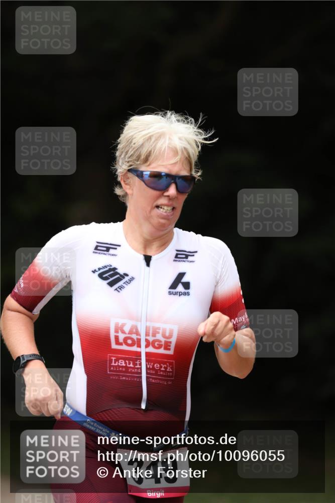 30.08.2026 - Elbe Triathlon Hamburg Antke Förster http://msf.ph/oto/10096055 30.08.2026 10:11:03 Laufen 349 meine-sportfotos.de