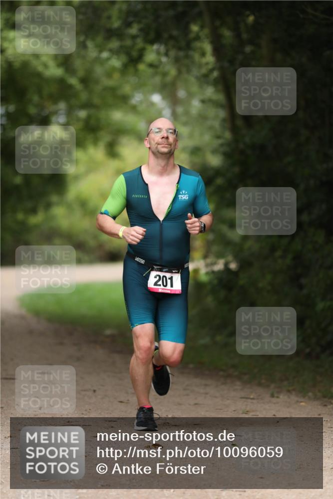 30.08.2026 - Elbe Triathlon Hamburg Antke Förster http://msf.ph/oto/10096059 30.08.2026 10:11:09 Laufen 201 meine-sportfotos.de
