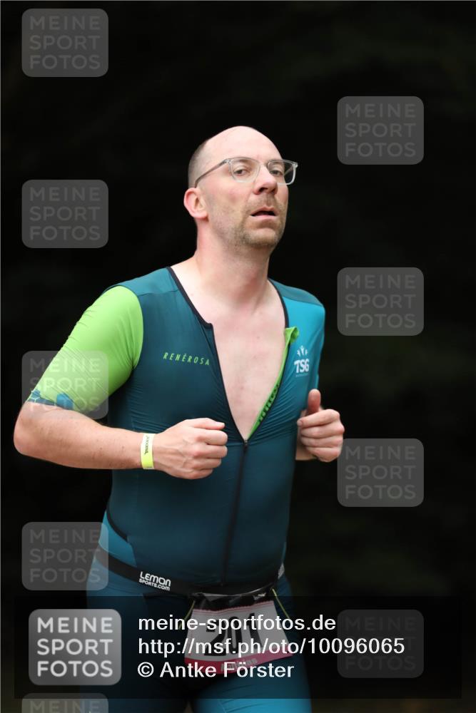 30.08.2026 - Elbe Triathlon Hamburg Antke Förster http://msf.ph/oto/10096065 30.08.2026 10:11:12 Laufen 201 meine-sportfotos.de