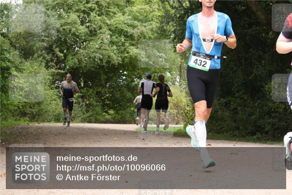 30.08.2026 - Elbe Triathlon Hamburg Antke Förster http://msf.ph/oto/10096066 30.08.2026 10:15:57 Laufen 432 meine-sportfotos.de