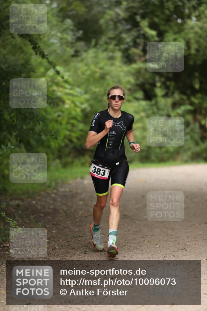 30.08.2026 - Elbe Triathlon Hamburg Antke Förster http://msf.ph/oto/10096073 30.08.2026 10:11:19 Laufen 383 meine-sportfotos.de