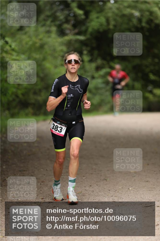 30.08.2026 - Elbe Triathlon Hamburg Antke Förster http://msf.ph/oto/10096075 30.08.2026 10:11:19 Laufen 383 meine-sportfotos.de