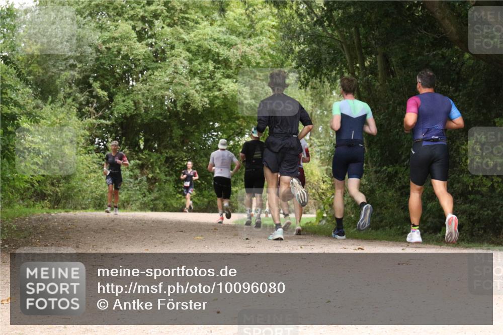 30.08.2026 - Elbe Triathlon Hamburg Antke Förster http://msf.ph/oto/10096080 30.08.2026 10:16:04 Laufen  meine-sportfotos.de