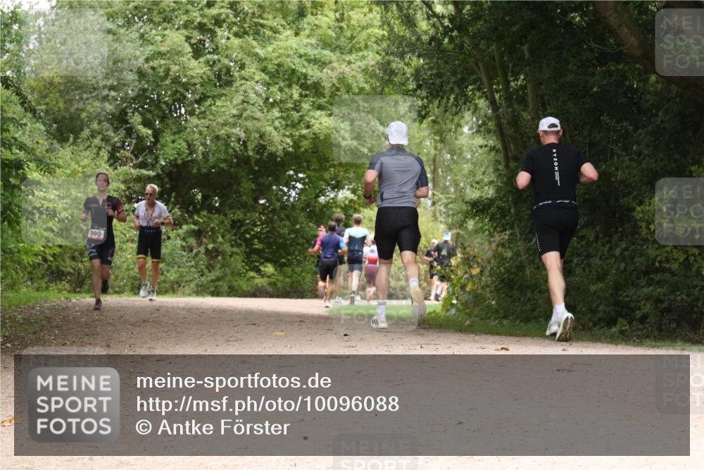 30.08.2026 - Elbe Triathlon Hamburg Antke Förster http://msf.ph/oto/10096088 30.08.2026 10:16:12 Laufen 390 meine-sportfotos.de