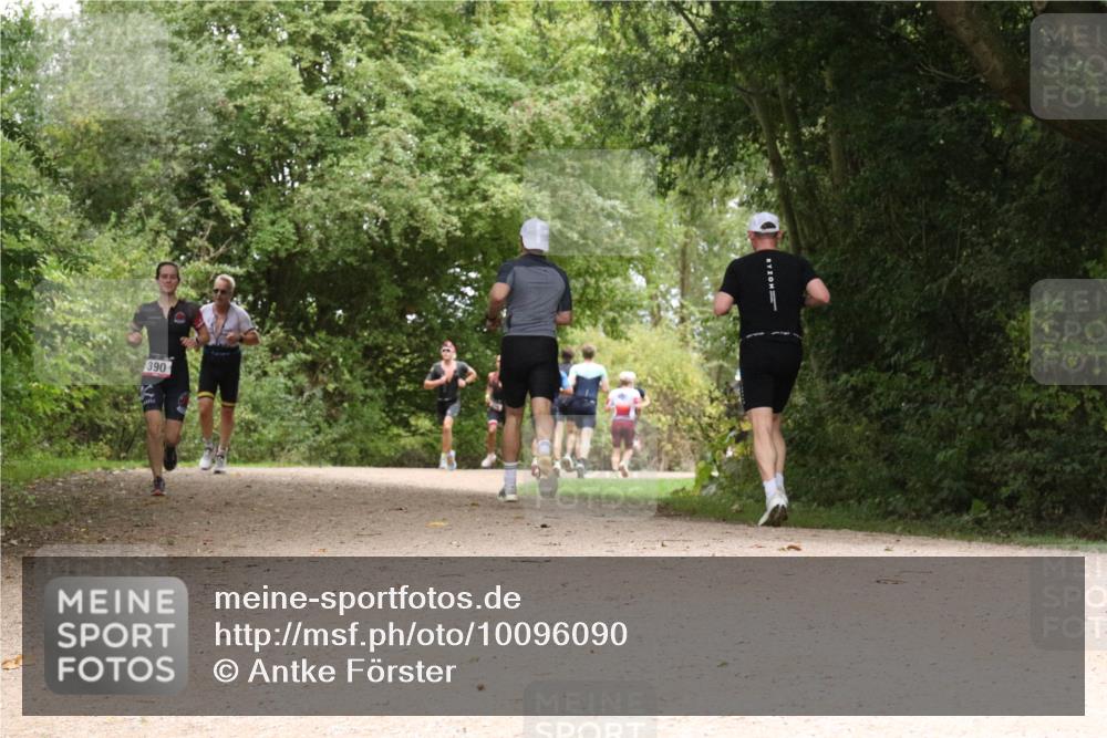 30.08.2026 - Elbe Triathlon Hamburg Antke Förster http://msf.ph/oto/10096090 30.08.2026 10:16:13 Laufen 390 meine-sportfotos.de