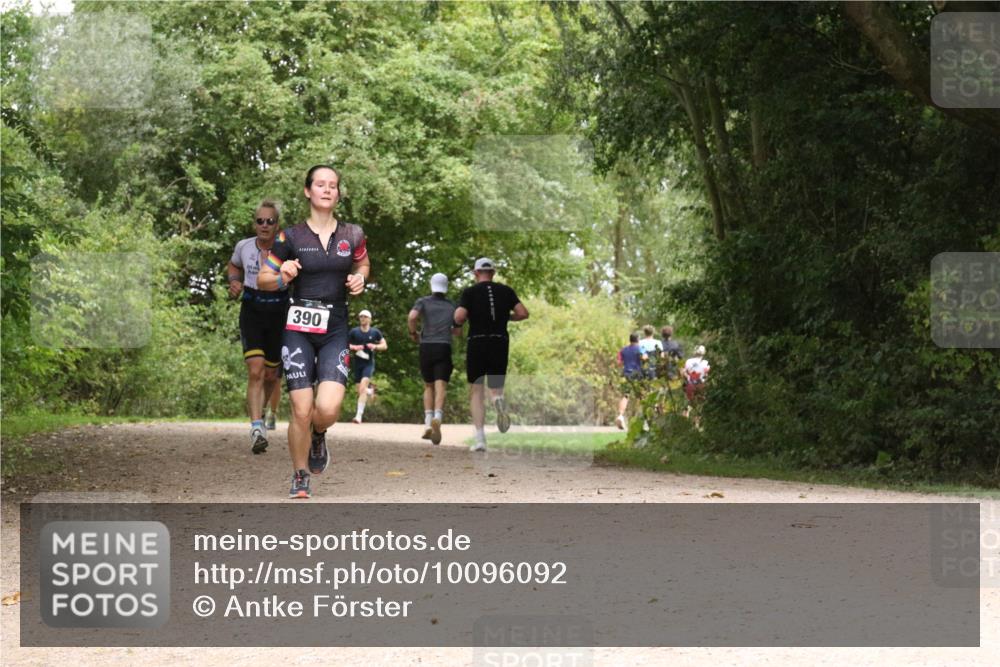 30.08.2026 - Elbe Triathlon Hamburg Antke Förster http://msf.ph/oto/10096092 30.08.2026 10:16:16 Laufen 390 meine-sportfotos.de